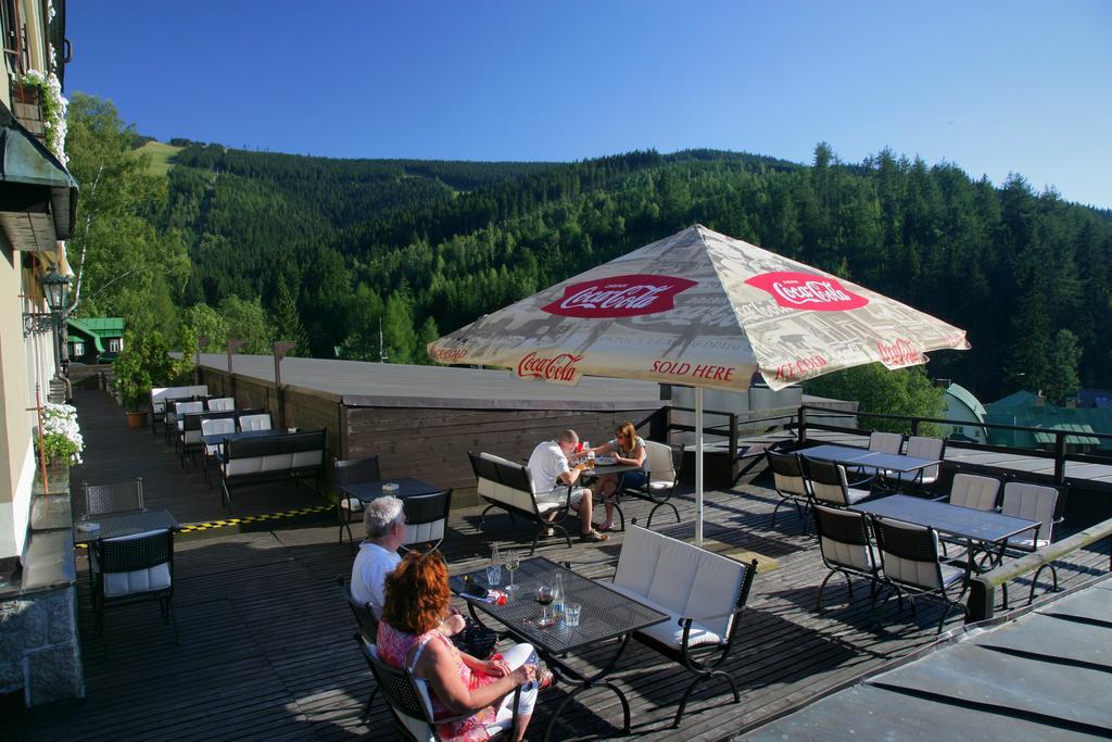 Hotel Praha Spindleruv Mlyn Exterior photo