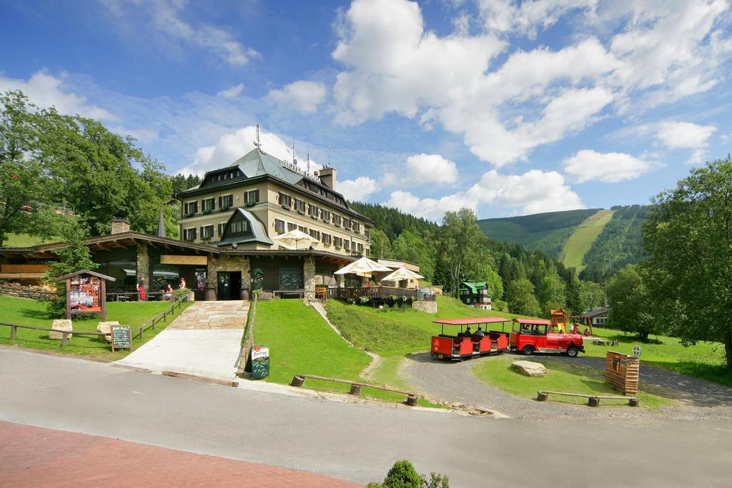 Hotel Praha Spindleruv Mlyn Exterior photo